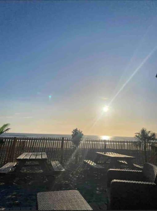 Studio Entre Mer Et Dunes Avec Balcon Vue Laterale Mer 50M Plage Pour 3 Pers Wifi Menage Compris Fort-Mahon-Plage Buitenkant foto